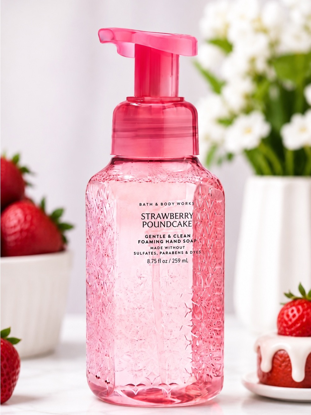 Bath & Body Works Strawberry Pound Cake Gentle Clean Hand Soap NEW 8.75 oz